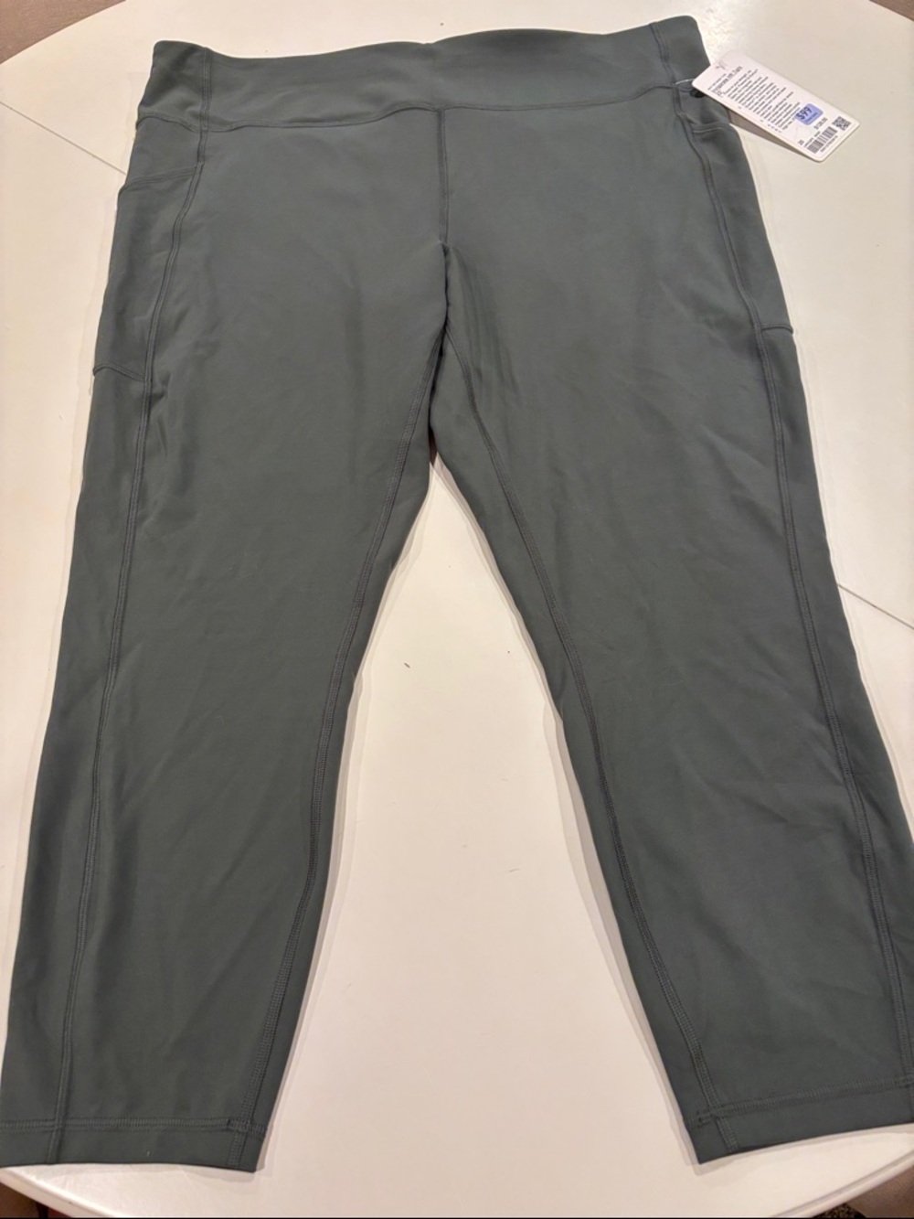 lululemon athletics invigorate hr tight 25” size 20
